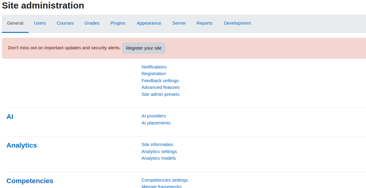 Site administration dashboard with options for users, courses, and settings